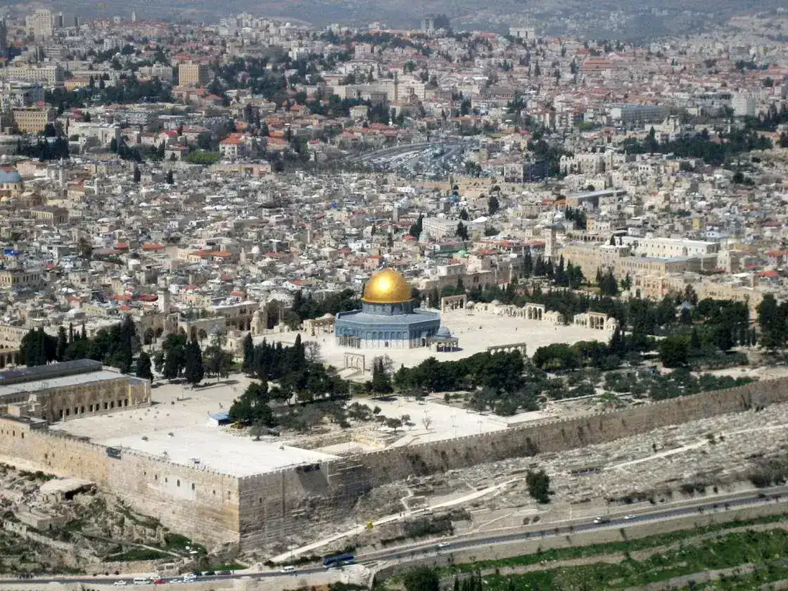 Israel and Lebanon Advance Toward Peace With Historic Negotiations