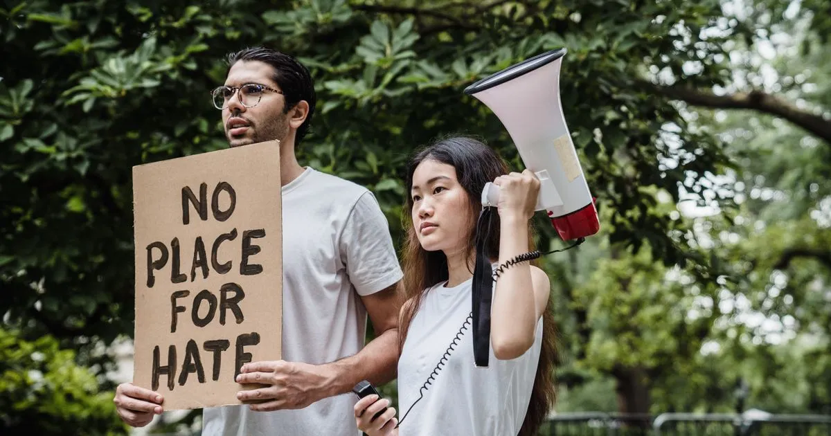 Young French activists document rights violations of asylum seekers nationwide