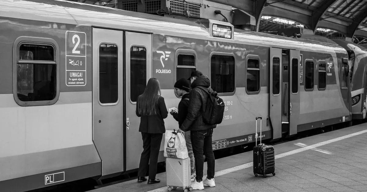 EU protects rail passengers with automatic compensation and digital access rights