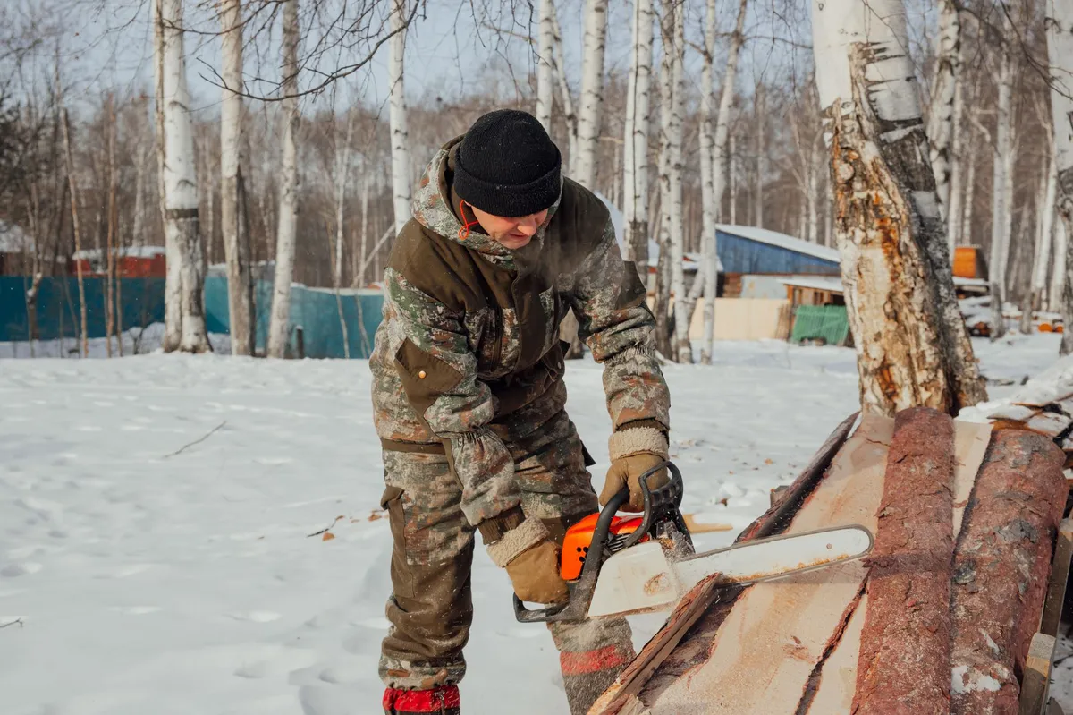 UK cuts off Russian fuel to starve Putin's war machine financially