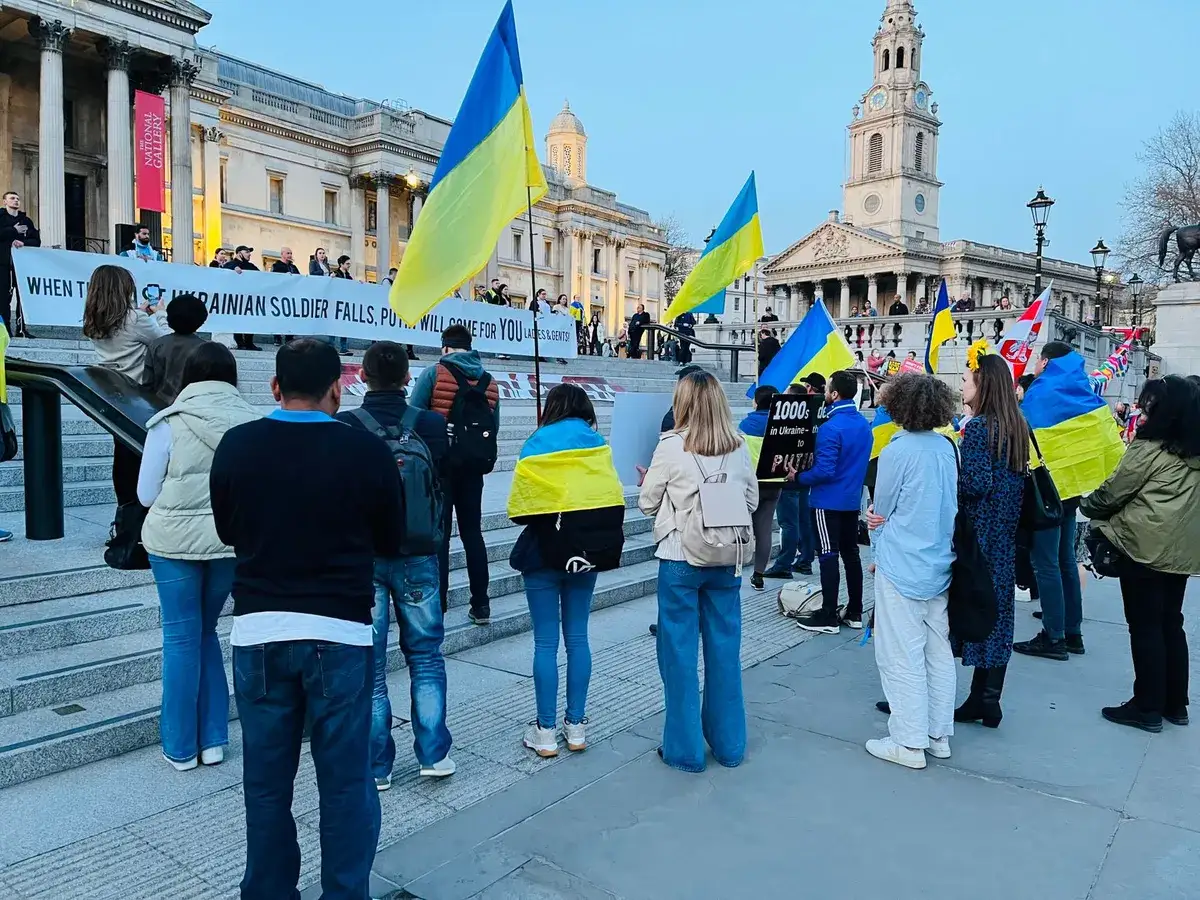 Russian strikes kill Ukrainian civilians; EU sanctions inadequate without air defense
