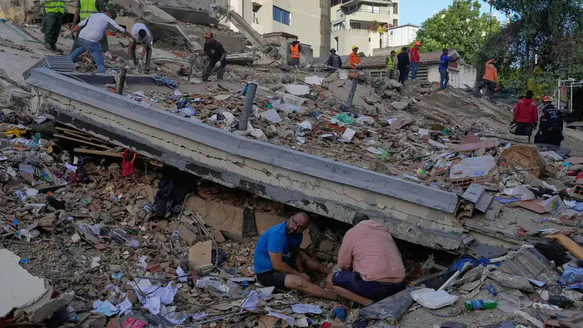 Earthquakes leave two dead, 80 Spanish citizens unaccounted for in crisis
