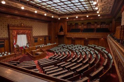 Parliamentary workers face violence and crisis with no institutional protection