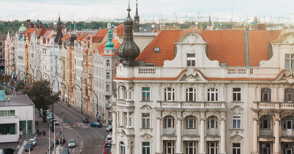 Prague mobilizes: workers and citizens support presidential change demands