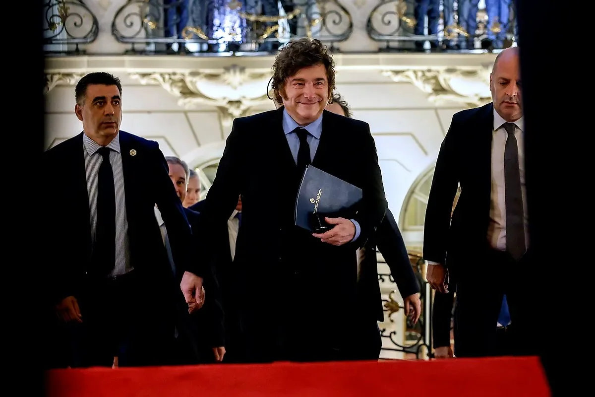 Javier Milei durante su visita a Madrid en un desayuno informativo